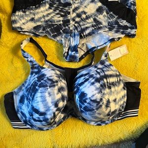 Full Coverage Bra and matching boy shorts bra size 50D and boy shorts 26…
